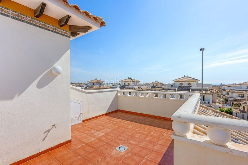 Foto 5b7e71b7-4fd8-4594-a5eb-1771b10e9e70. Casa adossada amb piscina a Lomas de Cabo Roig - Los Dolses Orihuela