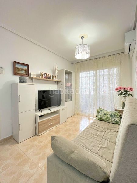 Foto 4562d896-83c3-414f-bb38-8ab8afdc9cd4. Apartament amb piscina a Parque de las Naciones Torrevieja