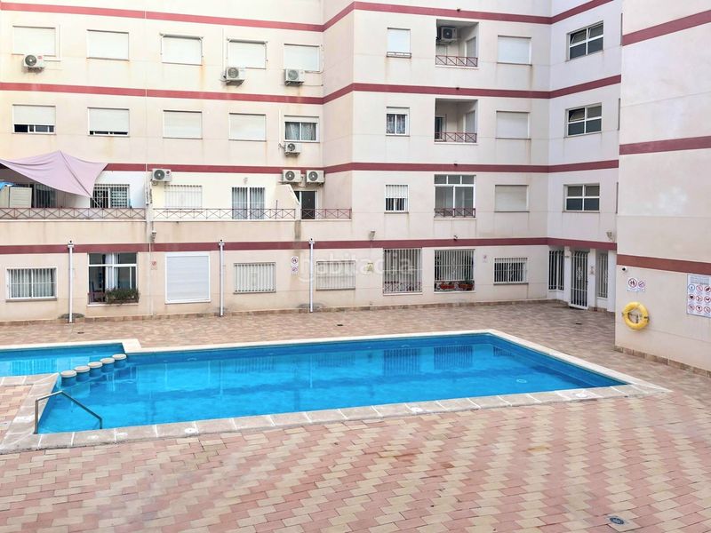 Foto 6837679f-3cf2-4280-81cd-4997bc952d91. Apartament amb piscina a Parque de las Naciones Torrevieja