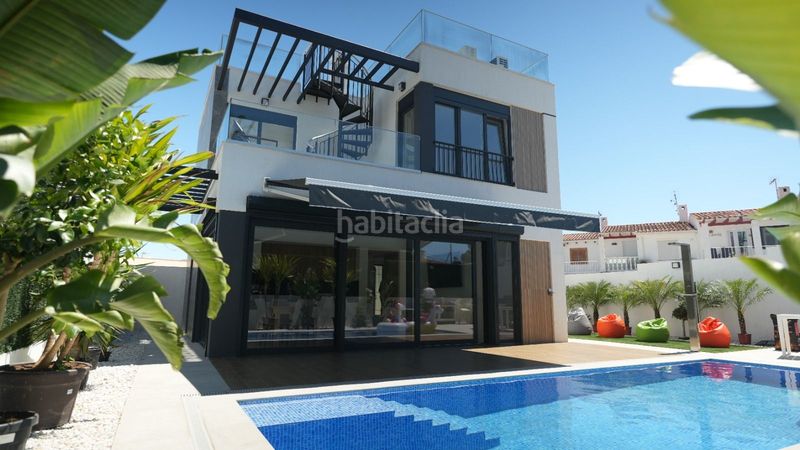 Foto b810a702-ae7c-4862-ae41-21e5d686a110. Xalet amb piscina a Barranco Hondo Nucia (la)