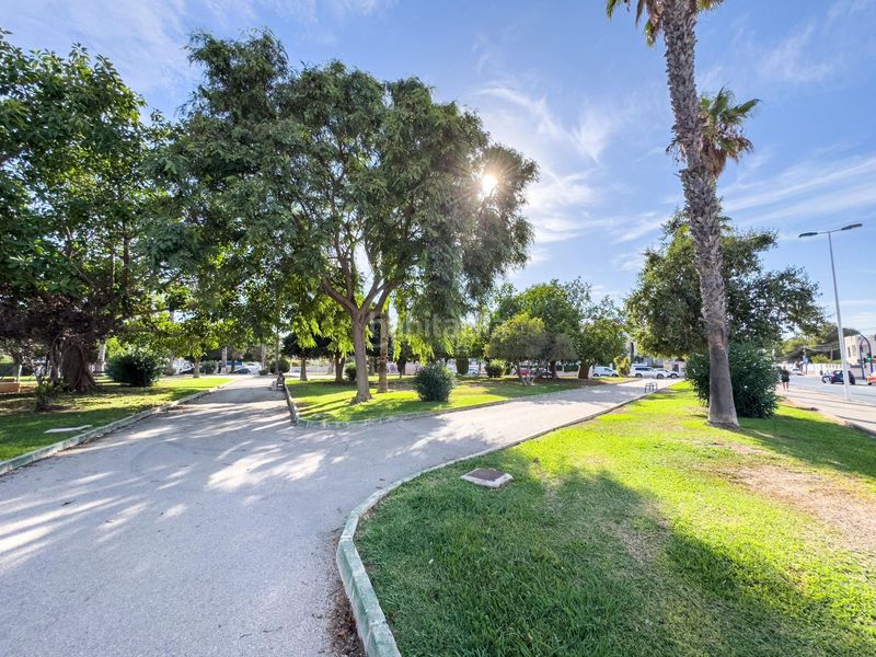 Foto b97cd5d1-d7b6-4419-9c7c-2b8559df9c2f. Casa adossada amb piscina a Zona los Frutales Torrevieja