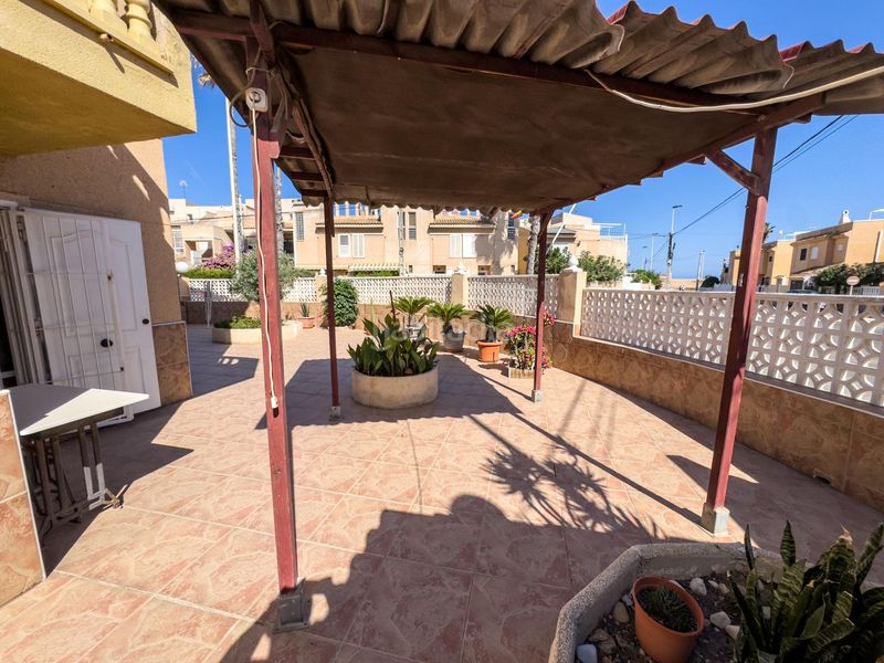 Foto d03b53f9-4831-42c0-a112-603198ca7cf8. Casa adossada amb piscina a Zona los Frutales Torrevieja
