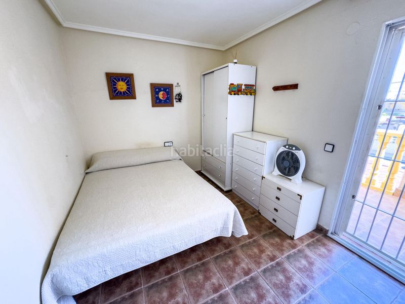 Foto f52297b2-b6d1-4b9b-97bd-4110463d9500. Casa adossada amb piscina a Zona los Frutales Torrevieja