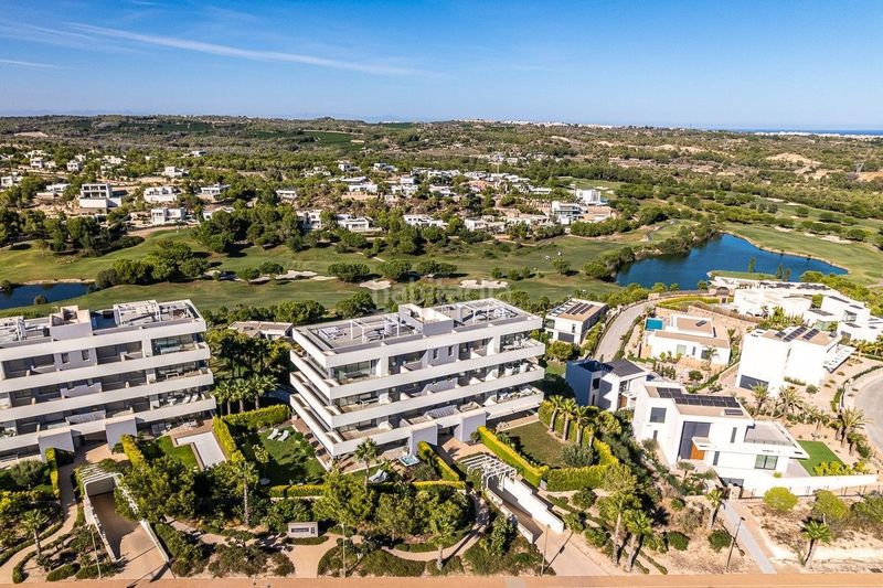Foto 0fcd2f2a-227f-474b-be42-0acc3925926c. Apartament amb calefacció a Campoamor Orihuela