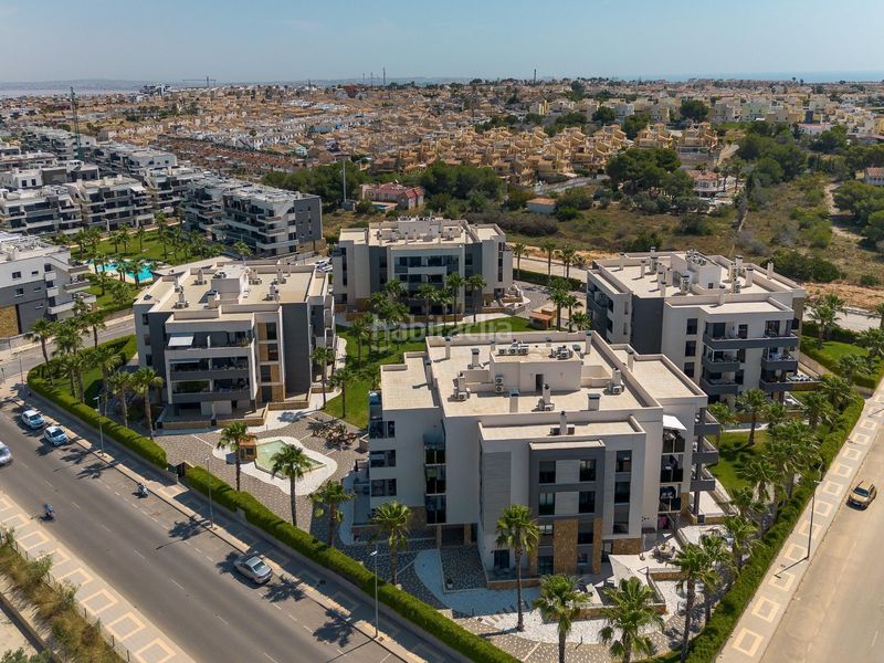Foto 45892eba-a4fd-4436-a32e-6e2a67e5bed6. Apartament amb piscina a La Florida Orihuela