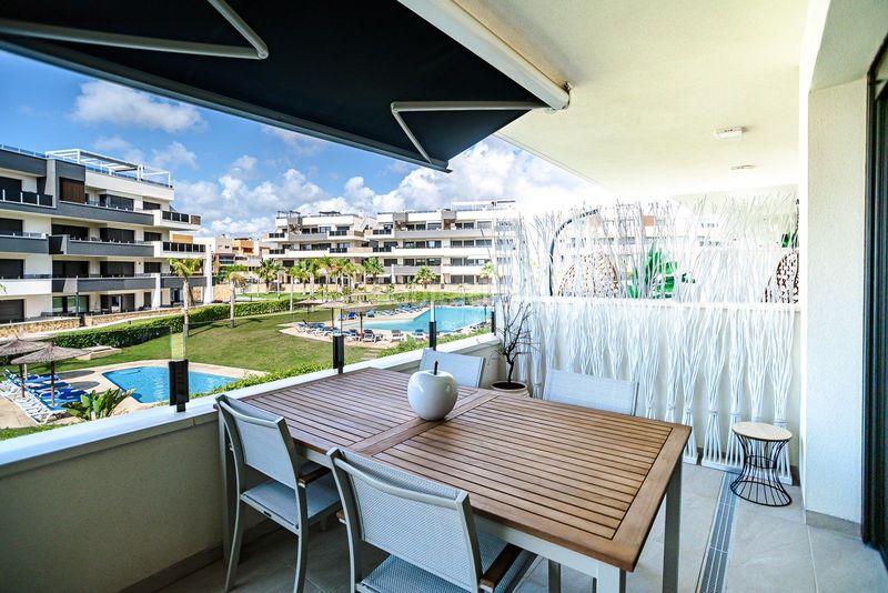Foto 68b5401e-390d-4946-8262-d2410738855c. Apartament amb piscina a Playa Flamenca Orihuela