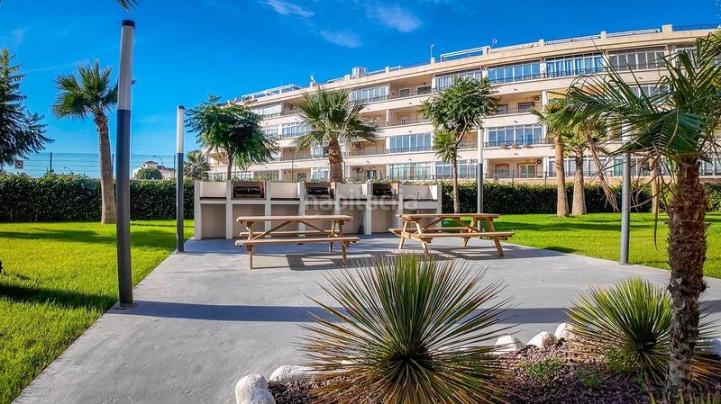 Foto f44ec4d9-912a-4f3c-ae1b-2d569355ec16. Apartament amb piscina a Playa Flamenca Orihuela