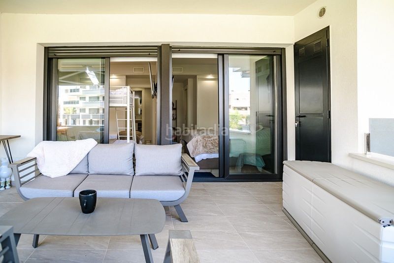 Foto f616a8f6-8c3b-4839-ab7b-d061c9650ee3. Apartament amb piscina a Playa Flamenca Orihuela