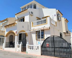 Casa adossada a Playa Flamenca