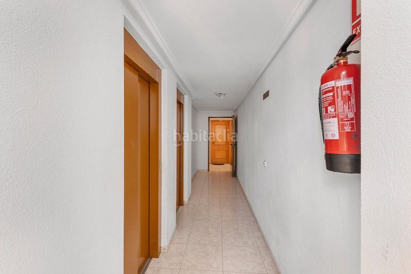 Foto 13ef5f11-5bae-438c-b746-700e36eefcec. Apartament amb piscina a Antonio Machado Torrevieja