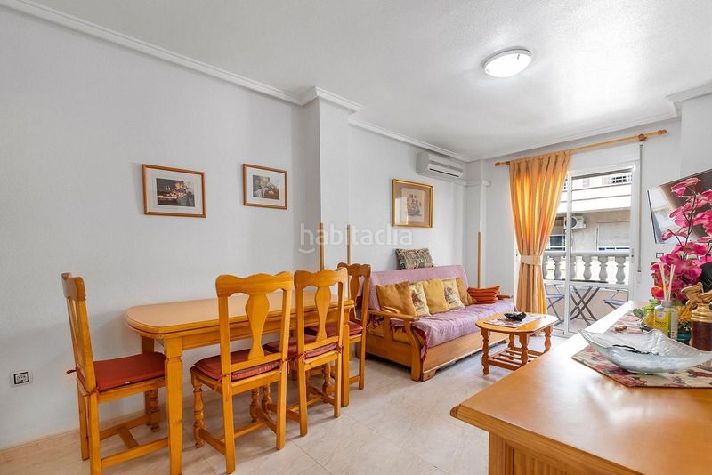 Foto da82be91-dd57-46df-82fa-a59f21060ae5. Apartament amb piscina a Antonio Machado Torrevieja