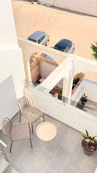Foto 41ae3bb0-d193-4406-8d2a-276c3ca74b8c. Casa adossada amb piscina a nueva Torrevieja Torrevieja