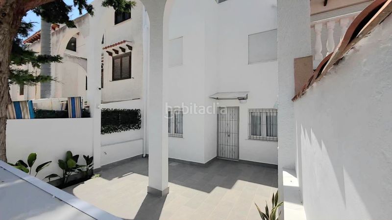 Foto 63703ae0-5fc1-4f29-af74-c0d43249c05f. Casa adossada amb piscina a nueva Torrevieja Torrevieja