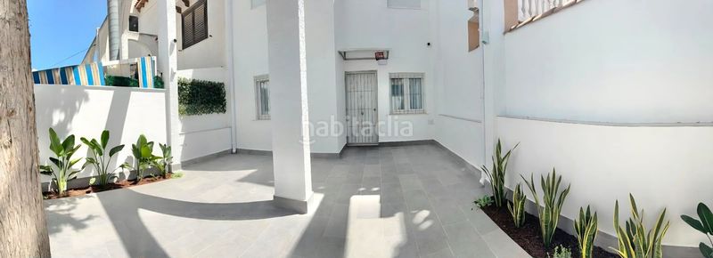 Foto 9fc03526-3618-4084-8d59-2d59ea28d4a1. Casa adossada amb piscina a nueva Torrevieja Torrevieja