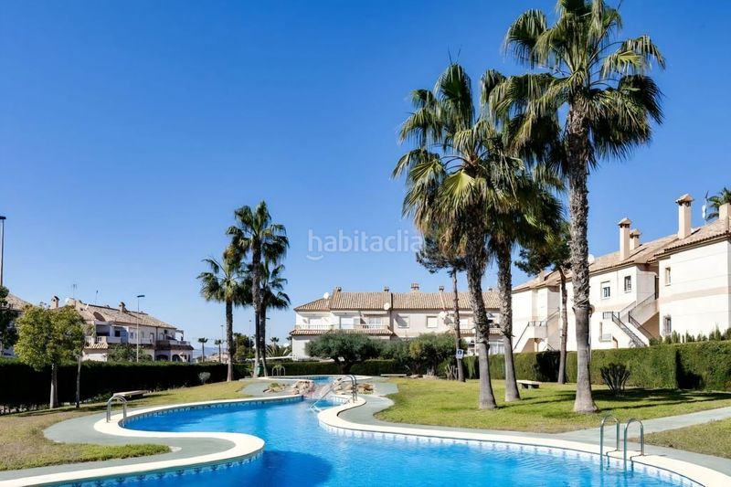 Foto a1cc82c4-dfd4-4e27-9d34-4209842578c6. Casa amb piscina a Aguas Nuevas Torrevieja