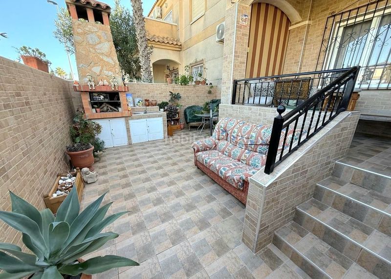 Foto be078bc1-d654-4a51-a229-d3c4ba21945b. Casa amb piscina a Aguas Nuevas Torrevieja