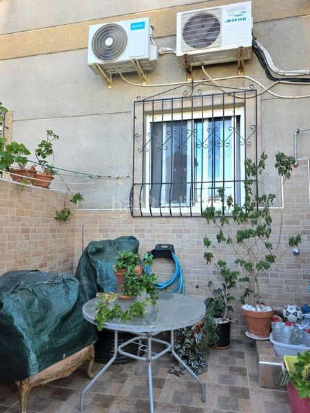 Foto f5e58644-42de-4256-862a-0baa79b7a53f. Casa amb piscina a Aguas Nuevas Torrevieja