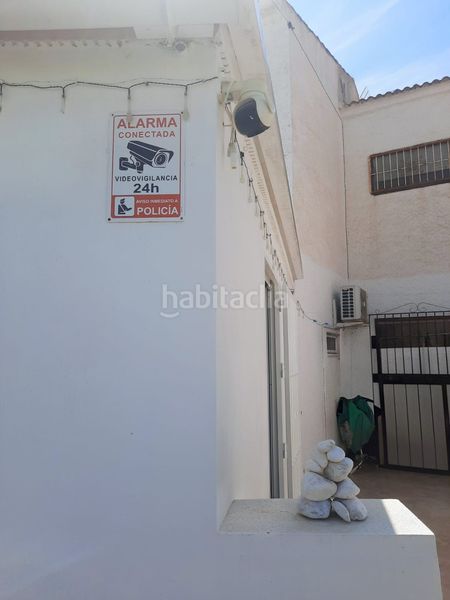 Foto 84c8bafb-7163-4345-a400-73340ba5708f. Casa amb piscina a Zona Carrefour - Urbanizaciones Torrevieja
