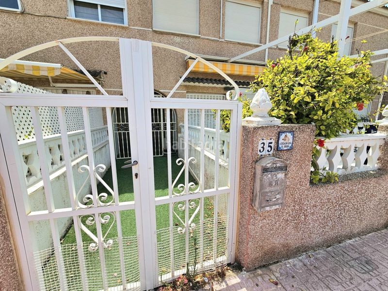 Foto cb4bd9ed-281a-4c1c-808d-6f919cbaaf9c. Casa adossada amb calefacció a Los Europeos Torrevieja