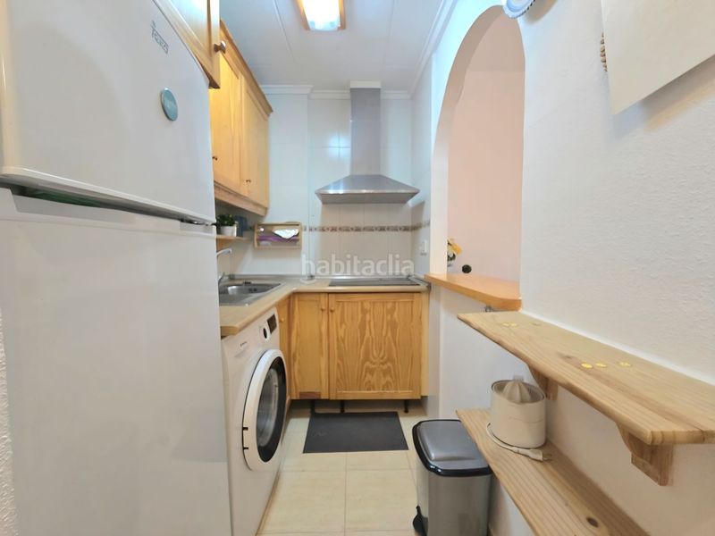 Foto 4d676829-e90c-4ec4-a67e-bd0e6bd61e38. Apartament amb piscina a Antonio Machado Torrevieja