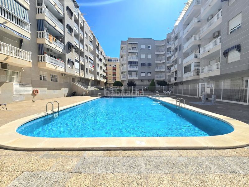 Foto d5431b6a-6119-4f87-acc6-aacbf3e86f31. Apartament amb piscina a Antonio Machado Torrevieja