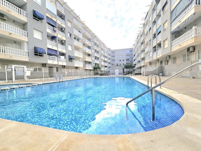 Foto 63031697-9db7-43da-85b5-14f7aaa44101. Apartament amb piscina a Antonio Machado Torrevieja