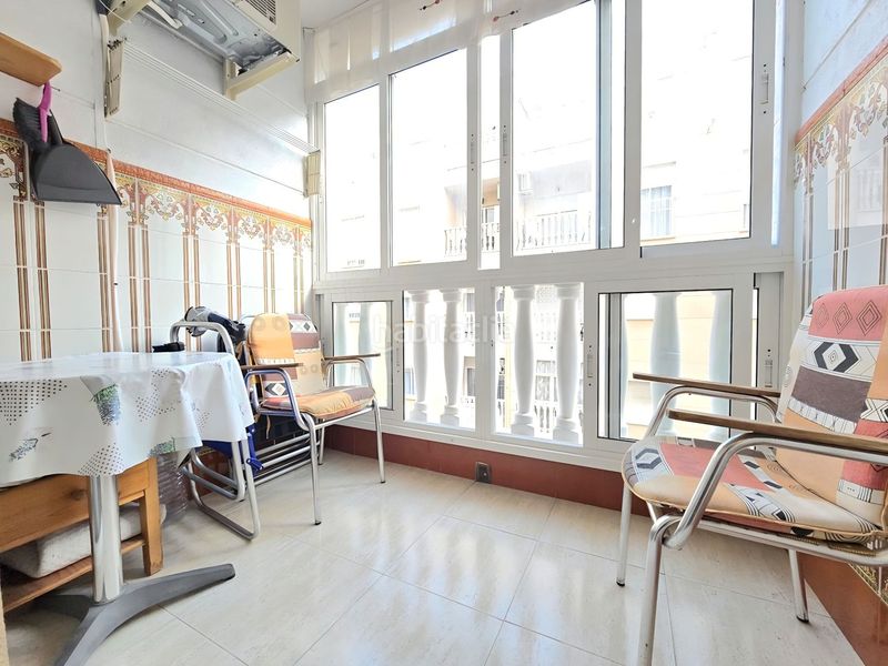 Foto f2298eee-b921-46f2-86c7-bf51401bd3a0. Apartament amb piscina a Antonio Machado Torrevieja