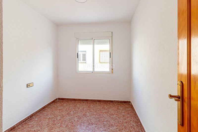 Foto 44beb9dc-fee9-47e0-bd30-f0f92f625ecc. Casa adossada amb calefacció piscina a La Florida Orihuela