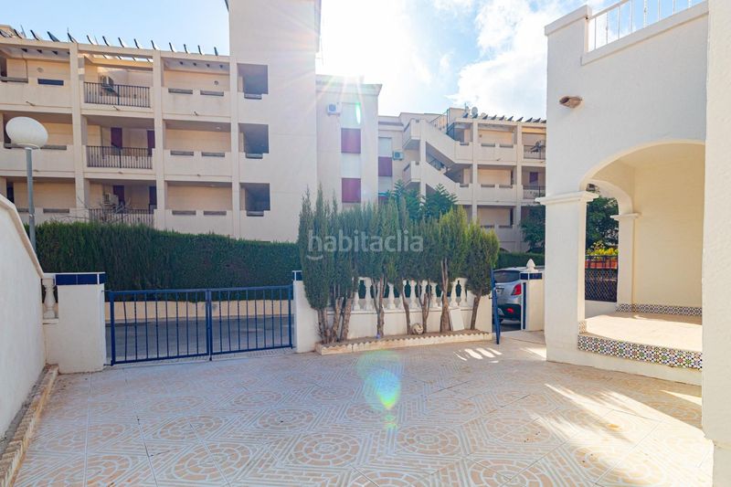 Foto 56cbc552-859a-45a3-bb72-acafe6452e13. Casa adossada amb calefacció piscina a La Florida Orihuela