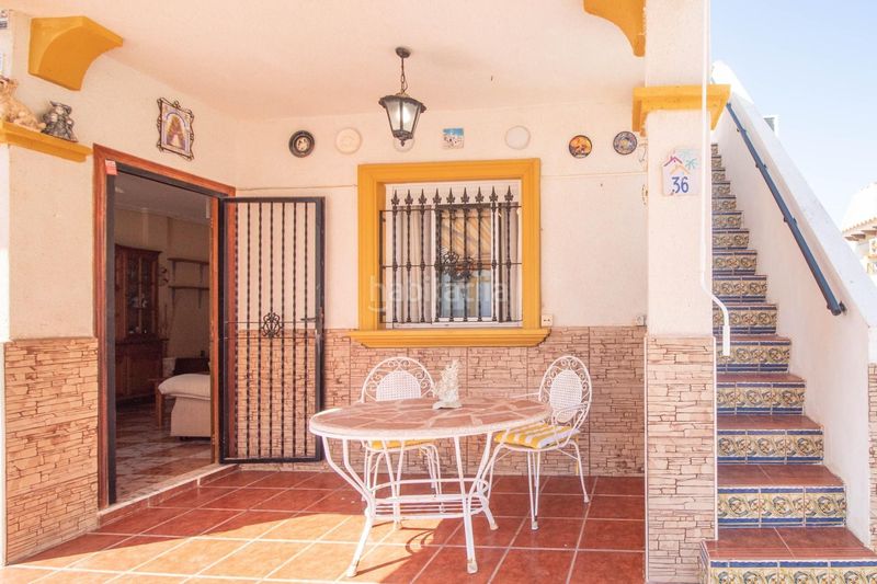 Foto 0749f5ce-1bf0-4786-939f-83a22ba874ca. Casa adossada amb piscina a La Regia Orihuela
