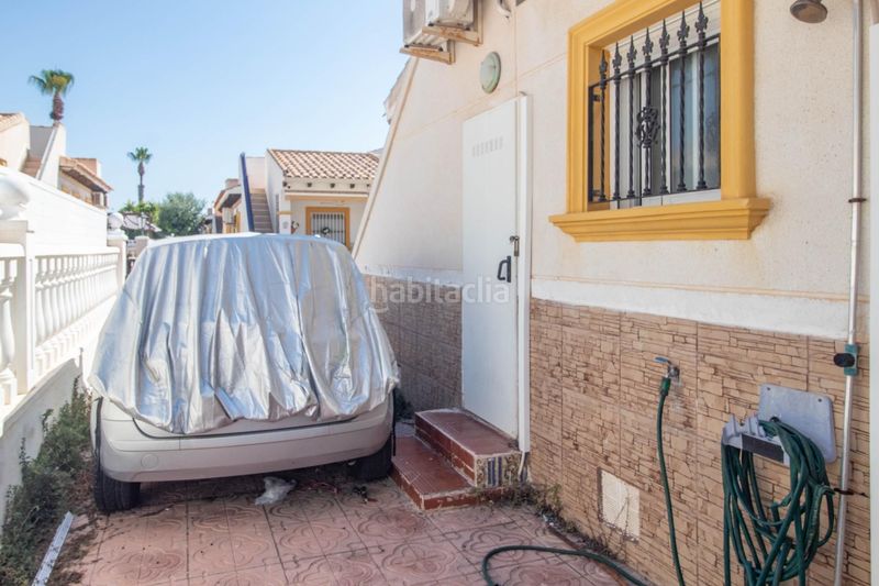 Foto d5868e1a-30b0-4018-866d-dcc26077cc6a. Casa adossada amb piscina a La Regia Orihuela