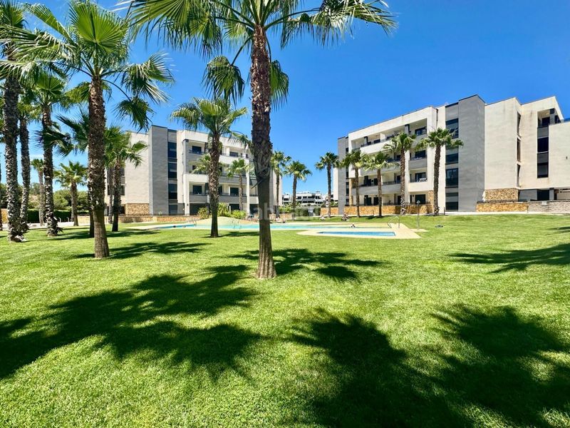 Foto 4946038d-1e8d-4708-b542-53951bc999e0. Apartament amb piscina a La Florida Orihuela