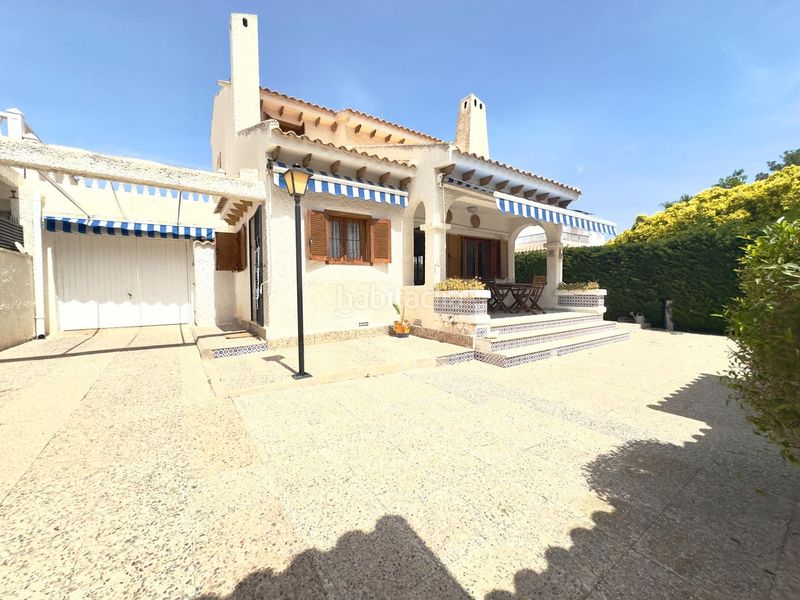 Foto c047ea6a-4d41-4c05-889d-0e8ce7c1924d. Casa en La Zenia Orihuela