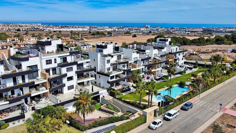 Foto 7ac113e8-8d53-477c-8bd8-77ddef1ce459. Ático en Lomas de Cabo Roig - Los Dolses Orihuela