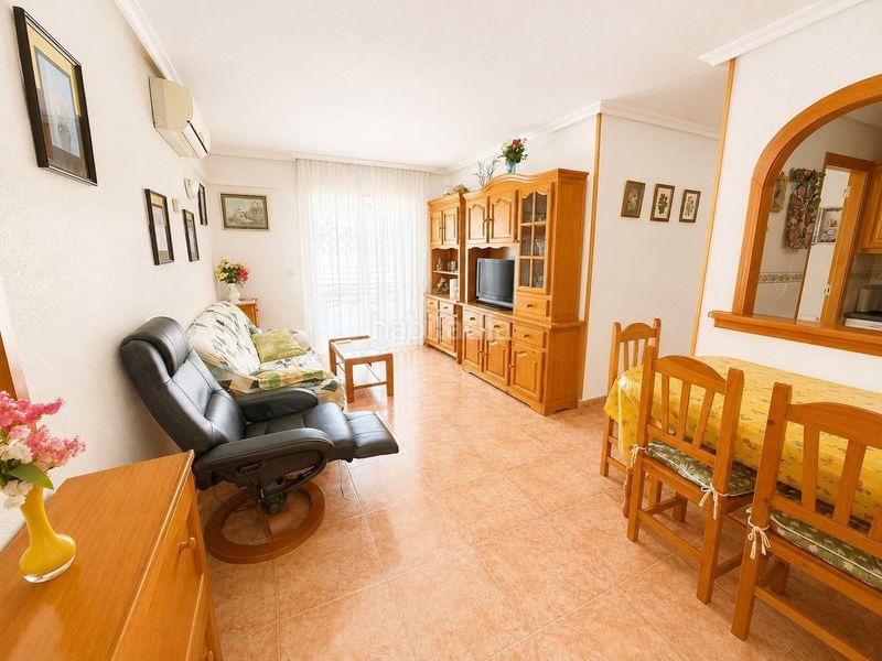 Foto 1689123e-fc63-443b-9872-304ee97db0ce. Apartament amb piscina a Antonio Machado Torrevieja