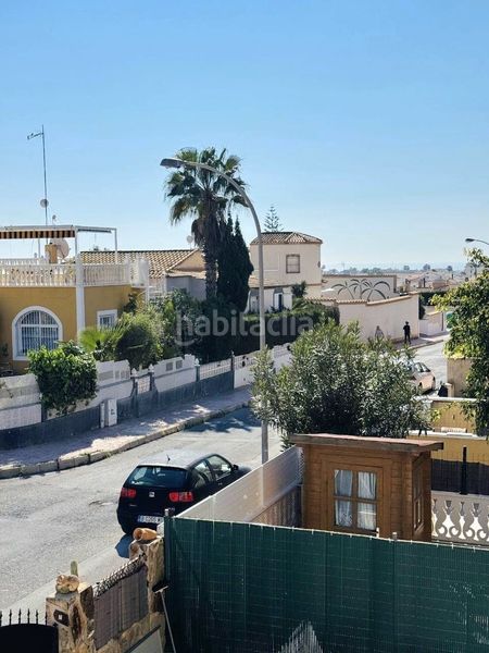 Foto ae081e7b-635c-4ef0-9475-d5ad0d9dfa60. Casa adossada a La Florida Orihuela