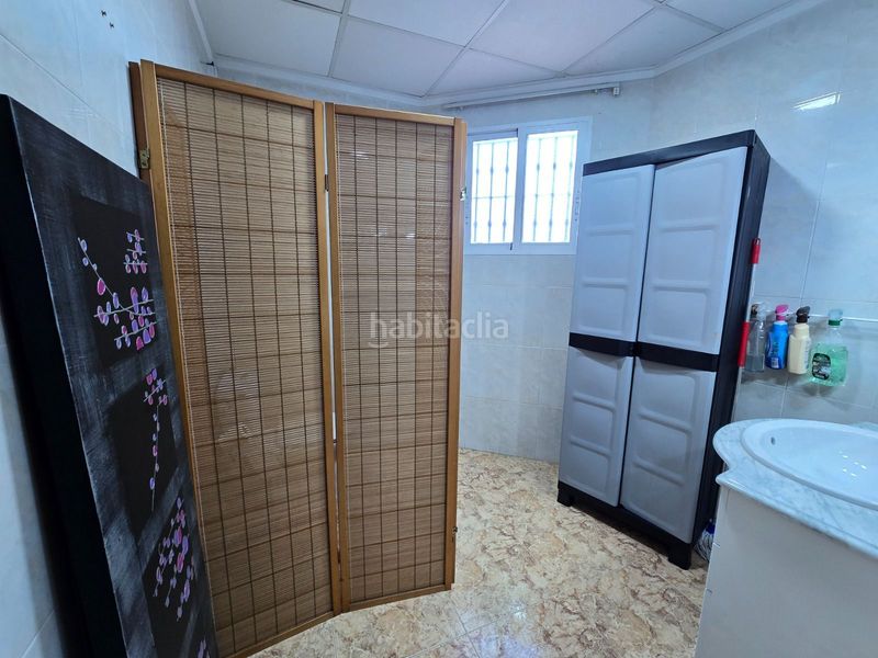 Foto a4d0c870-a93a-4255-8c4f-169b24f1f59e. Local comercial a Antonio Machado Torrevieja