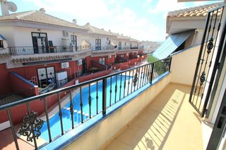 Casa adossada a Parque Acuático - Sector 25
