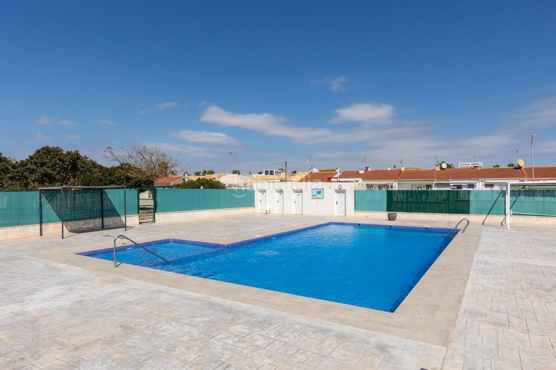 Foto 8c7d8c5a-5fb5-4b72-a082-61381189166f. Casa en Zona Carrefour - Urbanizaciones Torrevieja