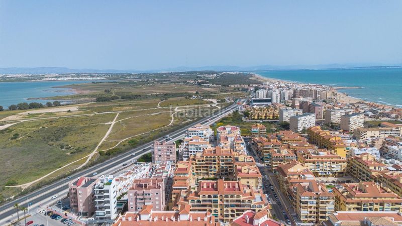 Foto 22bb45ab-3a4a-40f6-8ecd-d89e5edeb928. Apartament amb piscina a Los Europeos Torrevieja