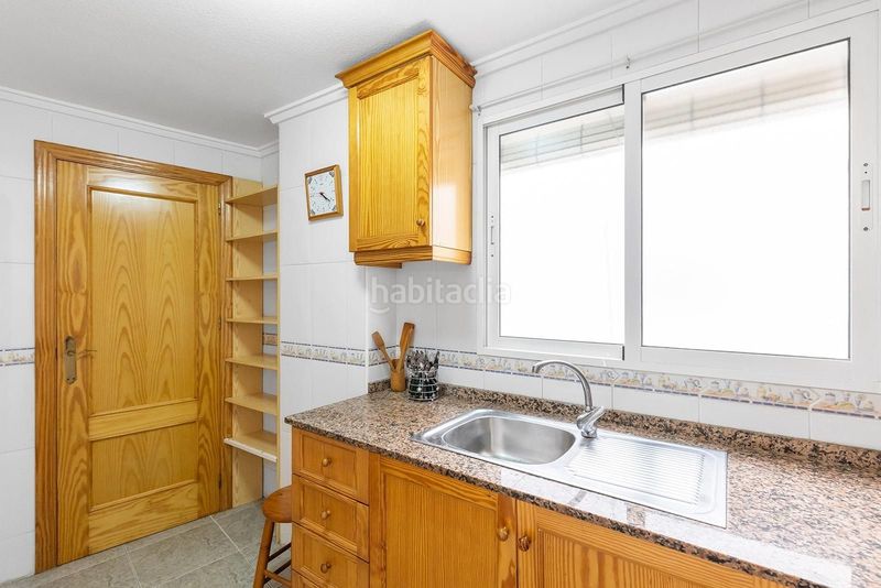 Foto 19e5df0c-4a50-4388-8c31-70f46263322b. Apartament amb piscina a Zona Playa de los Locos Torrevieja