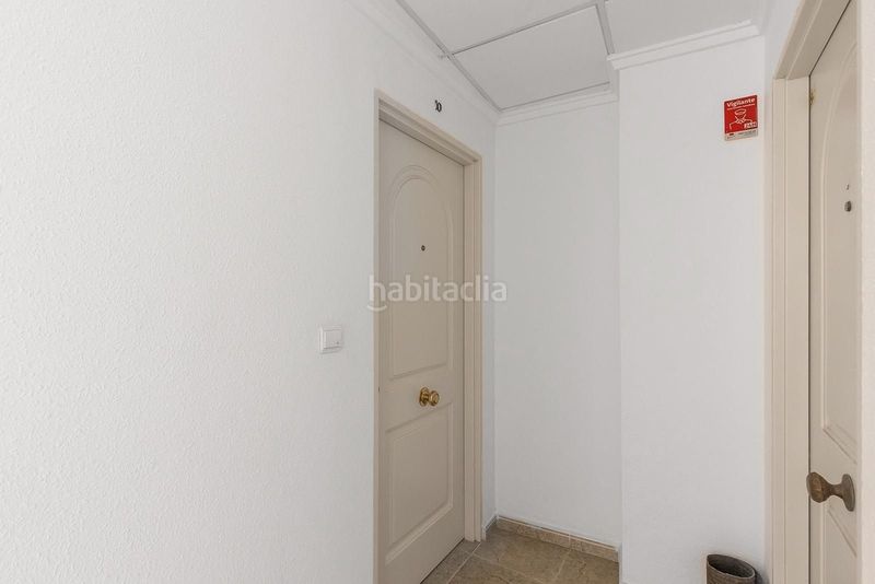 Foto 3089711f-39e1-4683-bedc-c1342262a54d. Apartament amb piscina a Zona Playa de los Locos Torrevieja
