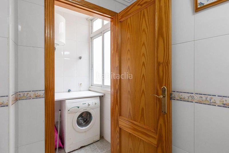 Foto 698bbf39-8115-4cc2-b63b-df98e15f5e2a. Apartament amb piscina a Zona Playa de los Locos Torrevieja