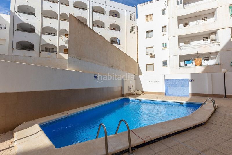 Foto 6a31e665-5cf9-4718-9b4d-06faa586064c. Apartament amb piscina a Zona Playa de los Locos Torrevieja
