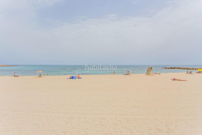 Foto 6e1fb29b-10ae-46c3-a714-73225b7249e8. Apartament amb piscina a Zona Playa de los Locos Torrevieja