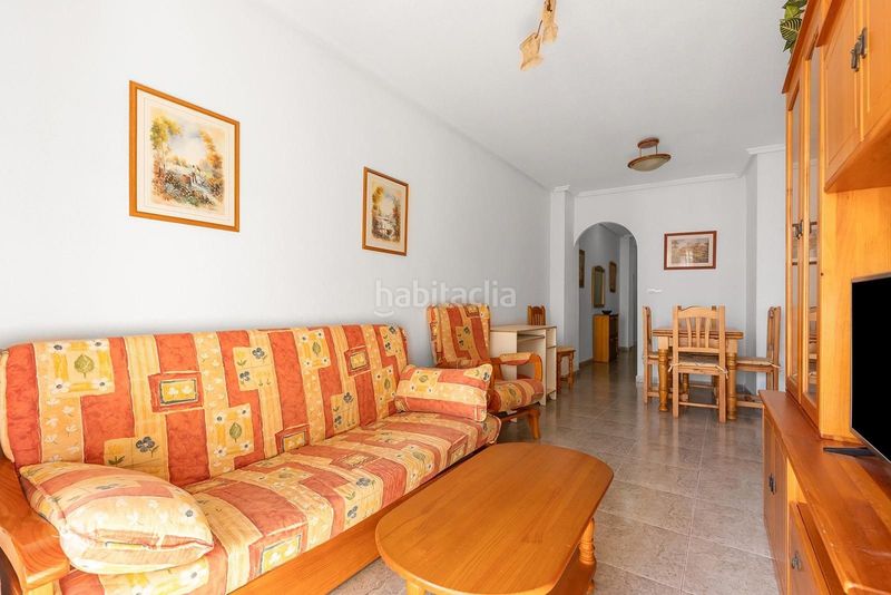 Foto cf32fcc1-8c85-44e2-8d4b-9cd6c2b717b2. Apartament amb piscina a Zona Playa de los Locos Torrevieja