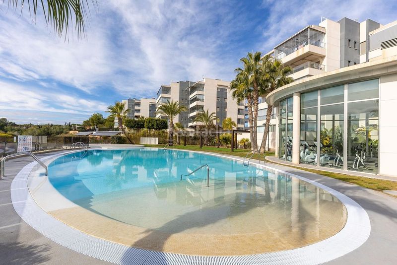 Foto a7679821-8ba9-4843-9e67-fa34e5b5902c. Apartament amb piscina a Villamartín-Las Filipinas Orihuela