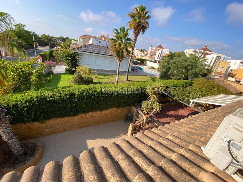 Foto 9c3cb5c7-7ae2-4064-9e8e-7ca420defbab. Casa amb calefacció piscina a Los Balcones y los Altos Orihuela