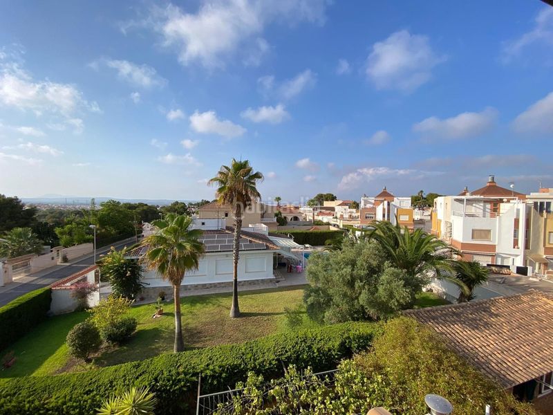 Foto c79f60d4-6222-4d6d-9b88-454676b86850. Casa amb calefacció piscina a Los Balcones y los Altos Orihuela