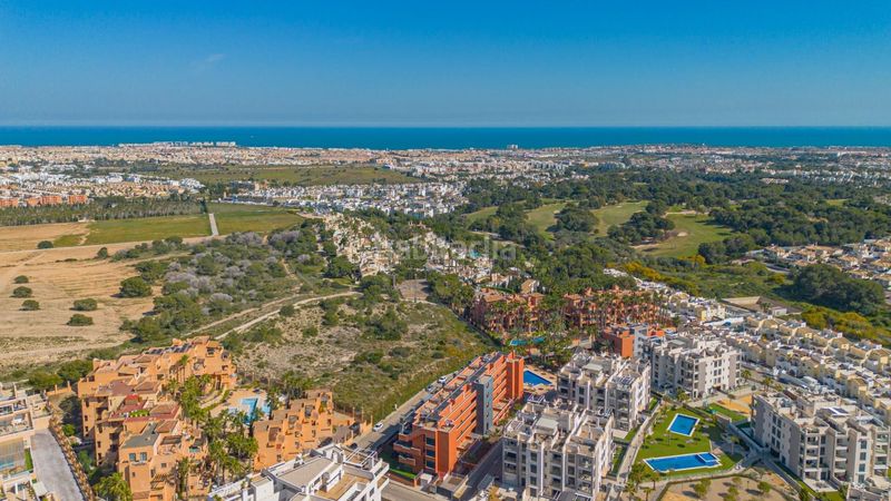 Foto c658bfee-b7ae-4530-a653-2a26ab96b4a3. Apartament amb piscina a Villamartín-Las Filipinas Orihuela